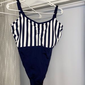 Fantasie 34FF underwire one piece swimsuit